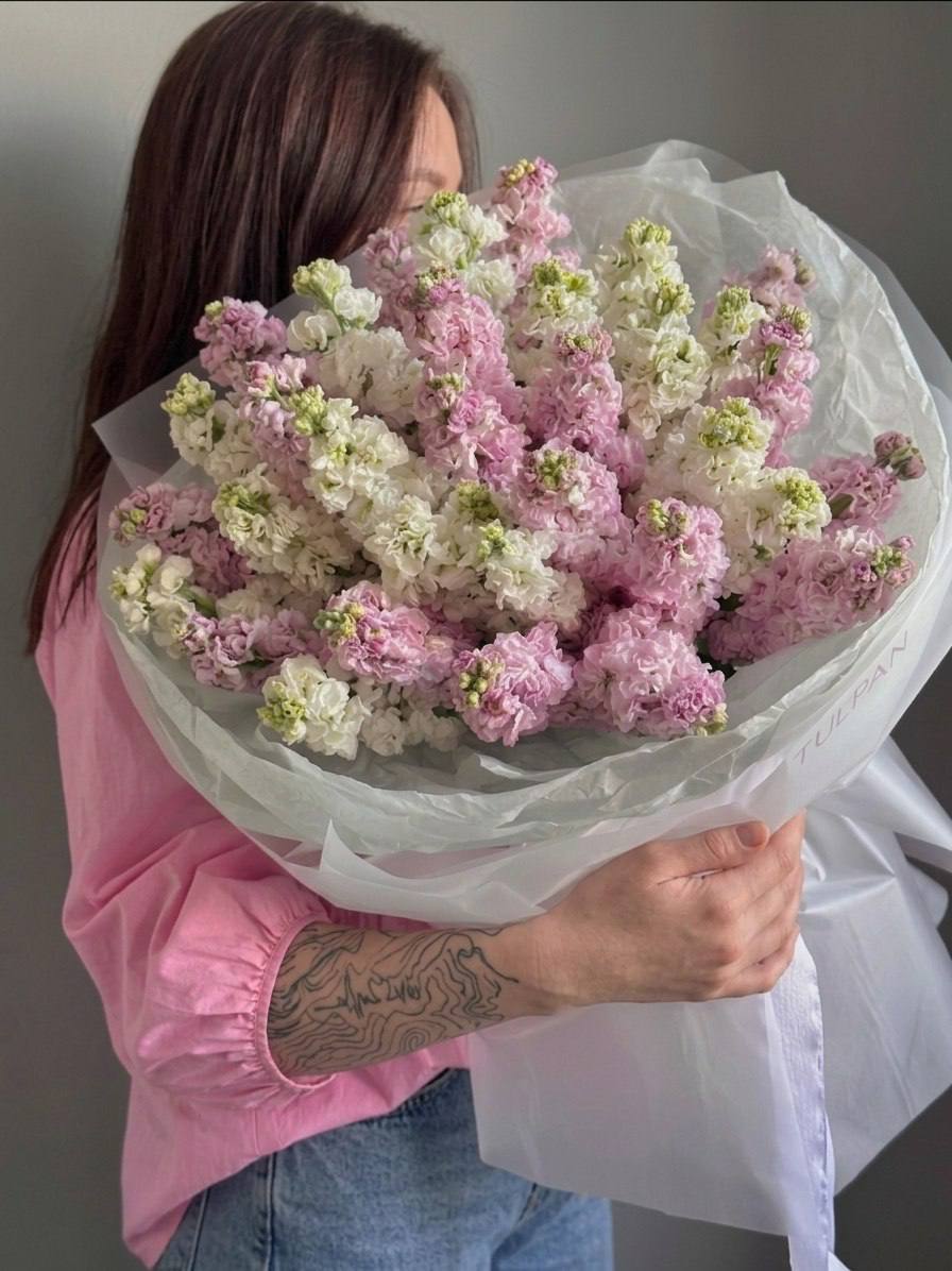 Моно-букет из маттиолы